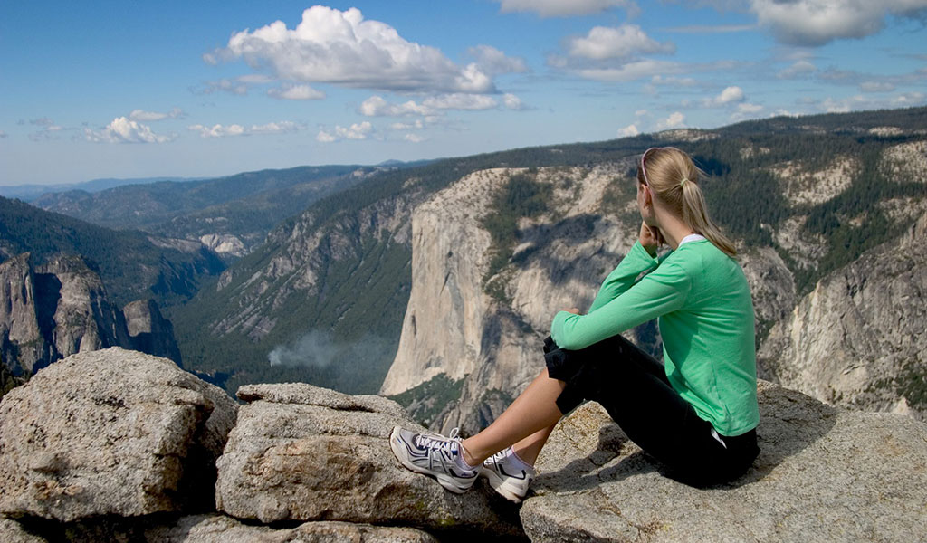 Sentinel Dome in Yosemite view of El Capitan and the valley